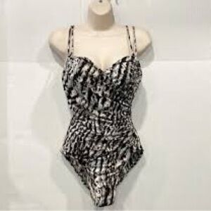 Magicsuit by Miraclesuit  Abstract Leopard Animal Print Swimsuit Sz 8